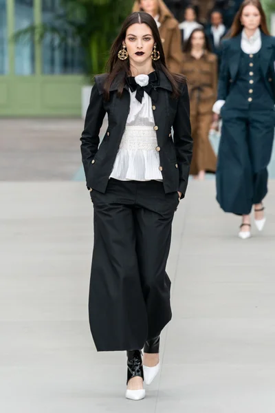 Look 1